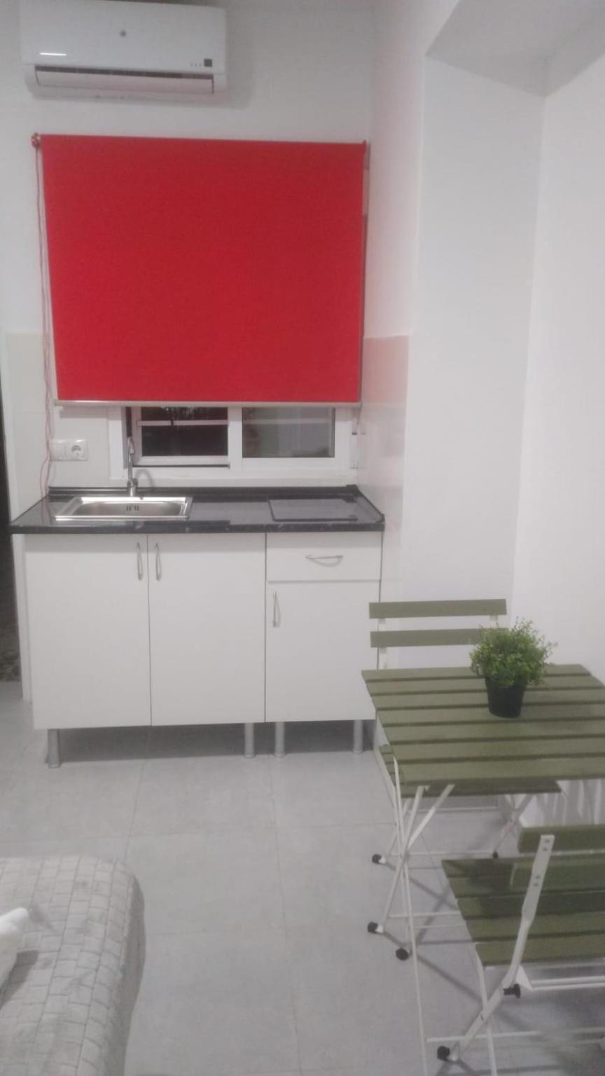 Apartment Estudio Encantador Cerca Del Carrefour Rosaleda 1