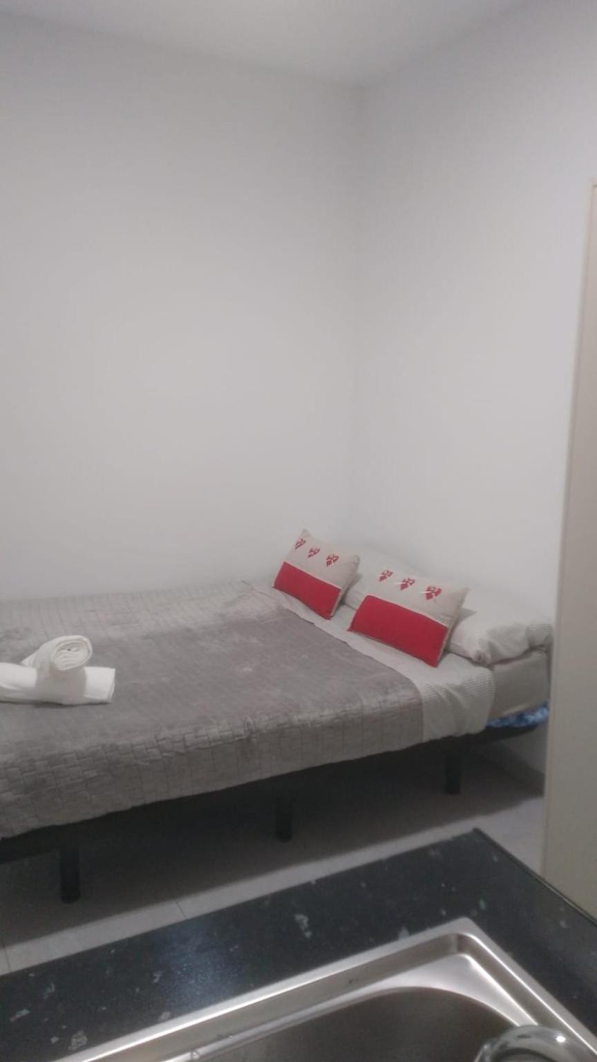 Estudio Encantador Cerca Del Carrefour Rosaleda 1 Apartment Málaga